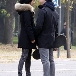 Miguel Ángel Silvestre y Blanca Suárez salen a patinar