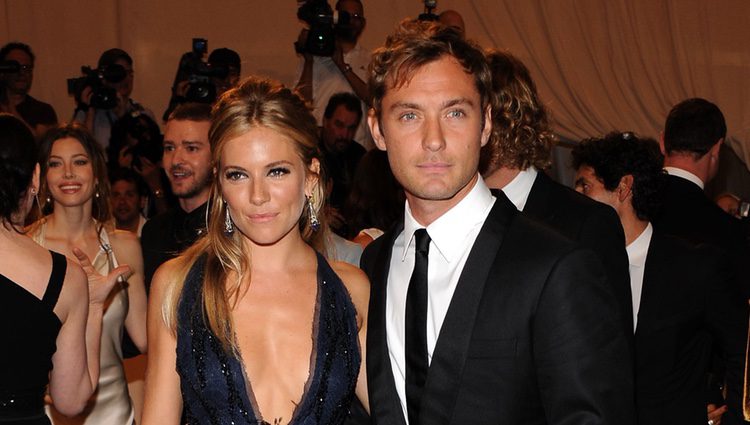 Sienna Miller y Jude Law