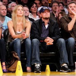 Bar Refaeli y Leonardo DiCaprio