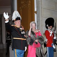 El Príncipe Enrique y la Reina Margarita en la recepción ofrecida por la llegada de 2012