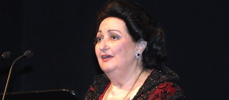 Montserrat Caballé cantando en el 50 aniversario de su debut