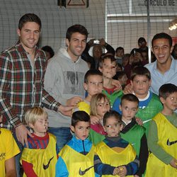 Cesc Fábregas, Thiago Alcántara y Andreu Fontàs