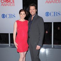 Alyson Hannigan y Alexis Denisof en los People's Choice Awards 2012