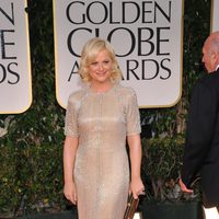 Amy Poehler en la alfombra roja de los Globos de Oro 2012