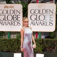 Nicole Richie posando en la alfombra roja de los Globos de Oro 2012