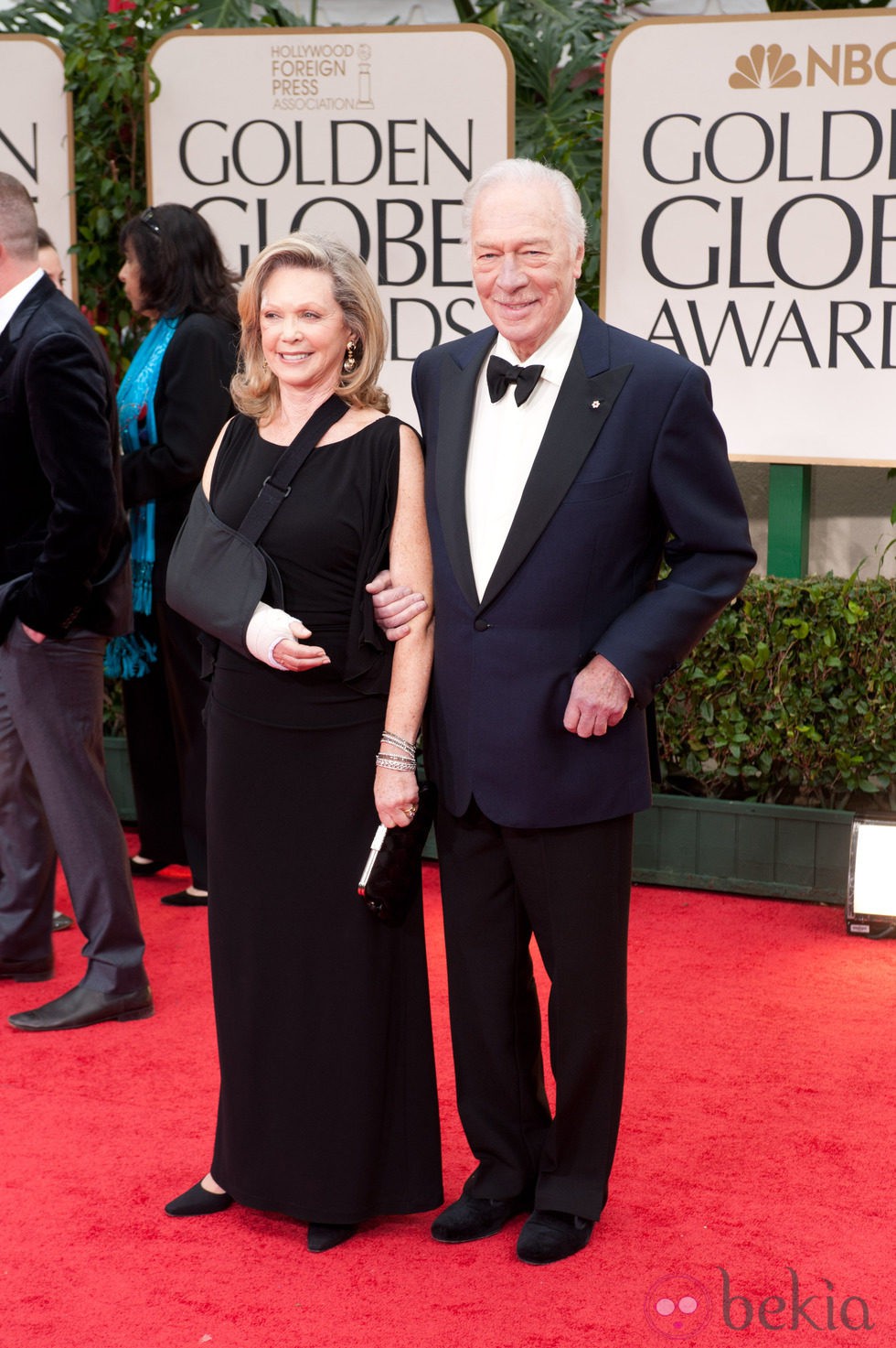 Christopher Plummer y su mujer en la alfombra roja de los Globos de Oro 2012