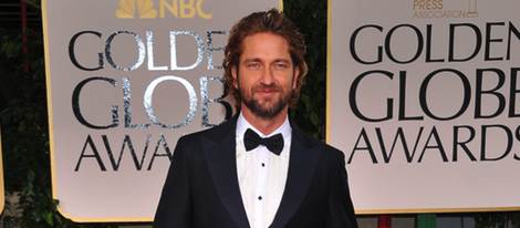 Gerard Butler en la alfombra roja de los Globos de Oro 2012