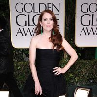 Julianne Moore en la alfombra roja de los Globos de Oro 2012