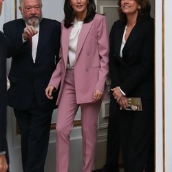 La Reina Letizia cerrando su agenda oficial de 2019 visitando una exposición en el Palacio Real