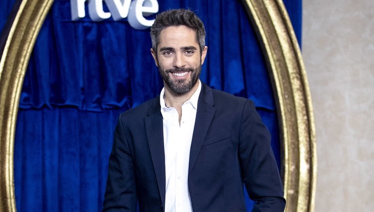 Roberto Leal presentando la programación especial de Navidad de RTVE