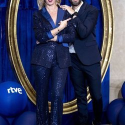 Anne Igartiburu y Roberto Leal presentando la programación especial de Navidad de RTVE