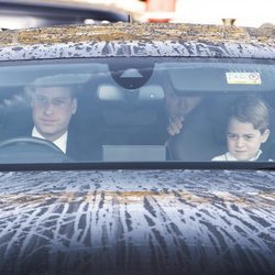 El Príncipe Guillermo y el Príncipe Jorge en el almuerzo prenavideño 2019 en Buckingham Palace