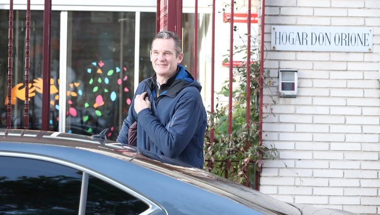 Iñaki Urdangarin llegando al Hogar Don Orione antes de su primer permiso carcelario