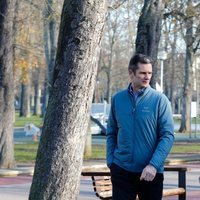 Iñaki Urdangarin dando un paseo por Vitoria durante su primer permiso carcelario en Navidad 2019