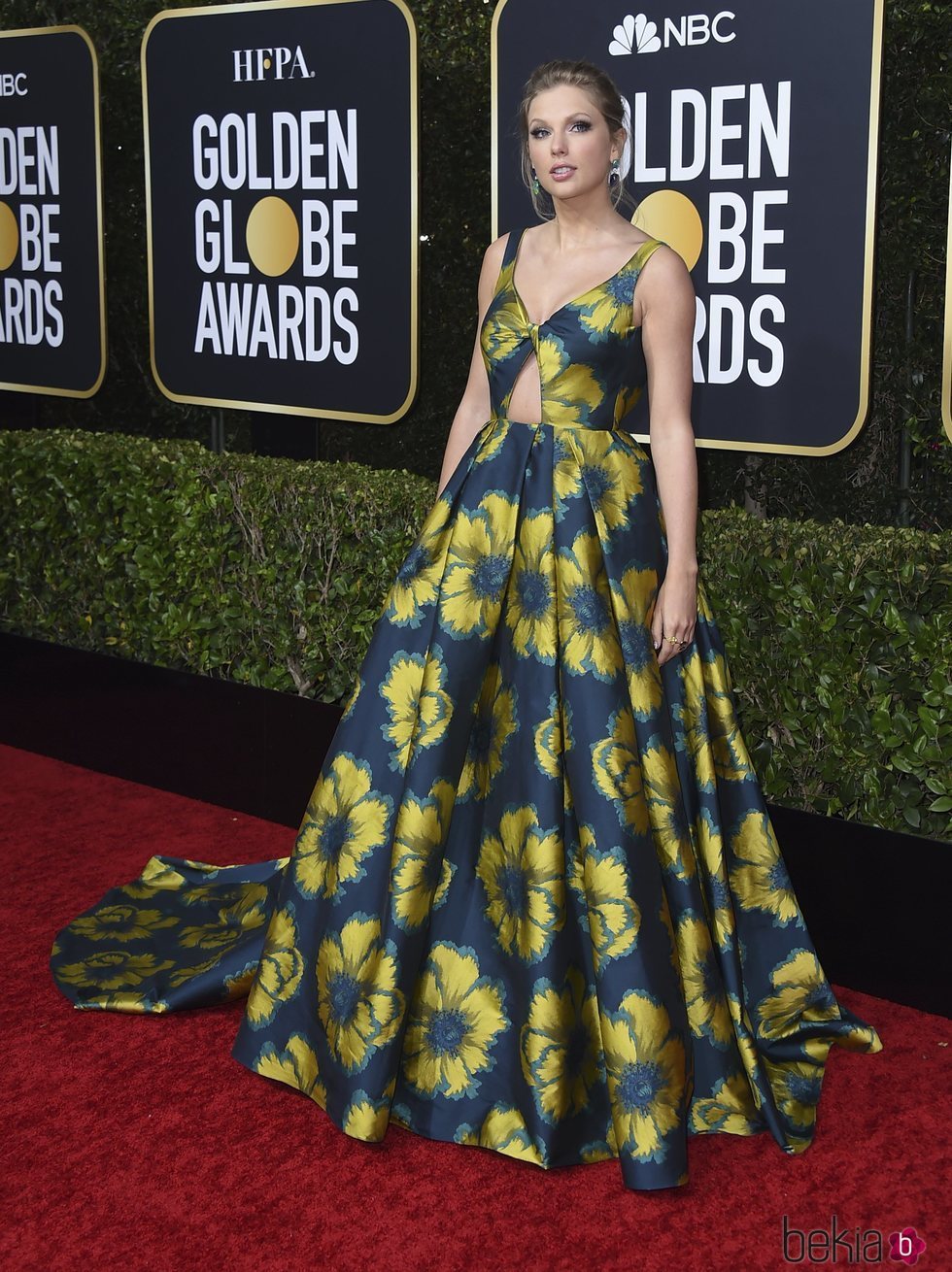 Taylor Swift en la alfombra roja de los Globos de Oro 2020