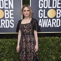 Anna Paquin en la alfombra roja de los Globos de Oro 2020