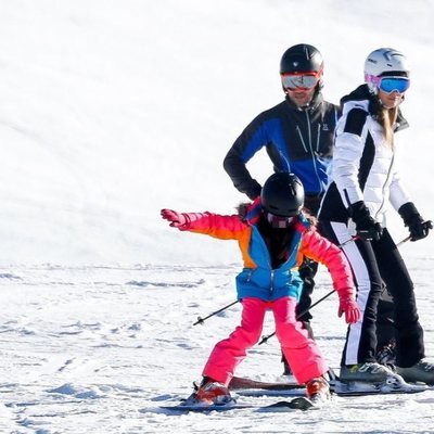 David Bisbal y Rosanna Zanetti se van de escapada en familia a Baqueira