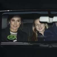 Los Reyes Felipe y Letizia con la Princesa Leonor tras pasar la tarde del Día de Reyes 2020 en casa de Jesús Ortiz