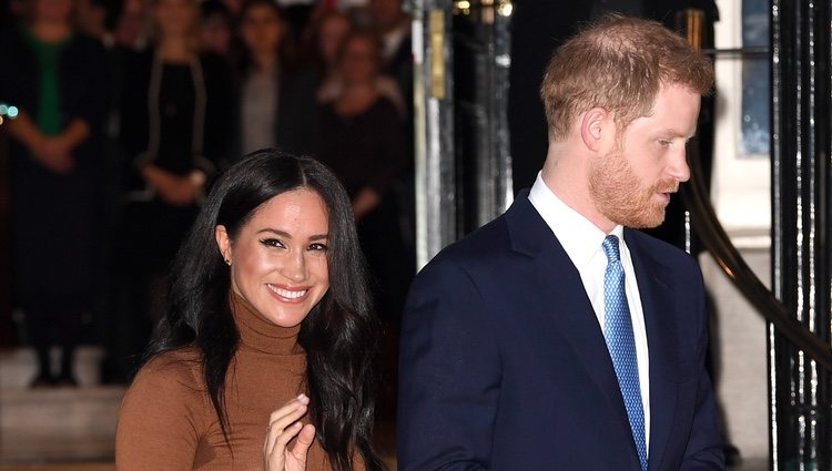 El Príncipe Harry y Meghan Markle tras su salida de la Casa de Canadá en Londres