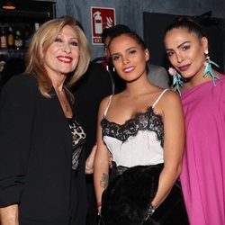 Rosa Benito, Gloria Camila y Amor Romeira en la presentación de 'Me voy acercando a ti'