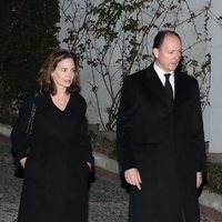 Konstantin de Bulgaria y María García de la Rasilla en la capilla ardiente de la Infanta Pilar