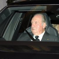 El Rey Juan Carlos y la Reina Sofía en la capilla ardiente de la Infanta Pilar