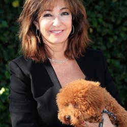 Ana Rosa Quintana celebrando su cumpleaños con su mascota