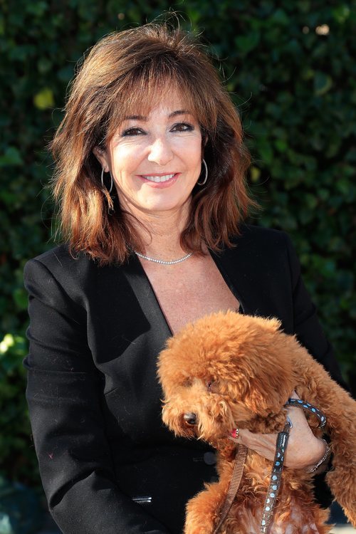 Ana Rosa Quintana celebrando su cumpleaños con su mascota