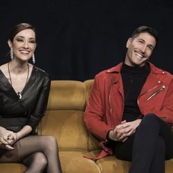 Adara Molinero y Gianmarco Onestini en la gala de estreno de 'El tiempo del descuento'