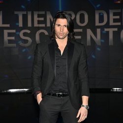 Luca Onestini en la gala de estreno de 'El tiempo del descuento'