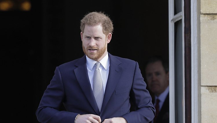 El Príncipe Harry en un acto en Buckingham Palace tras el Sussexit