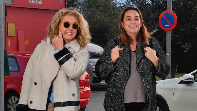 Toñi Moreno ingresa para dar a luz acompañada e una amiga