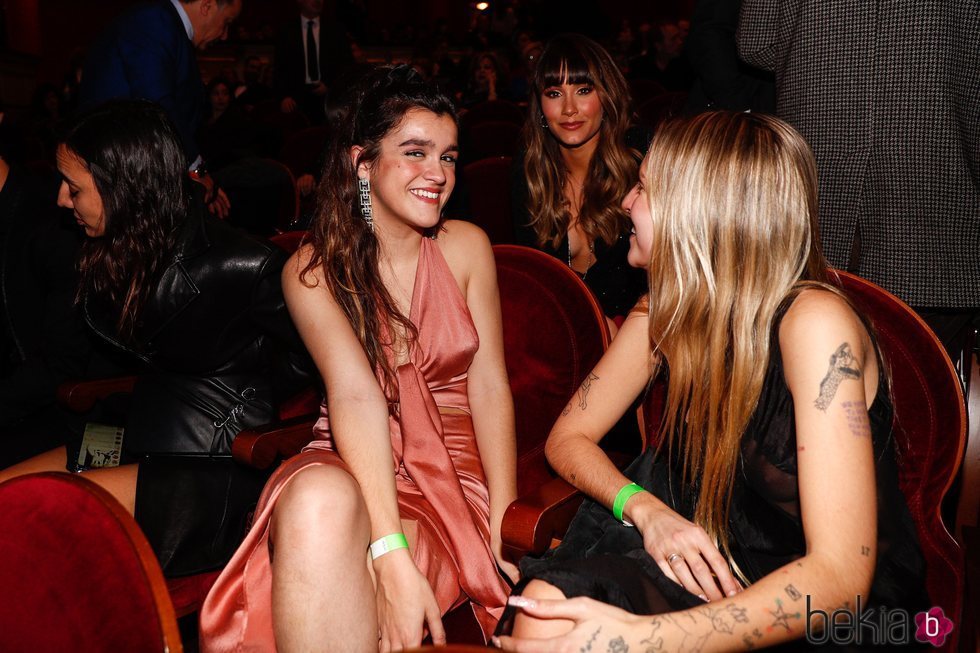 Amaia, Aitana y María Escarmiento en los Premios Odeón 2020