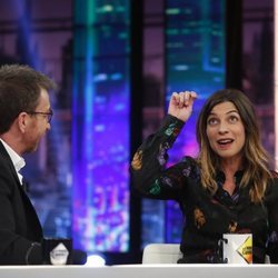 Natalia Tena con Pablo Motos en 'El hormiguero' presentando la película 'Te quiero, imbécil'