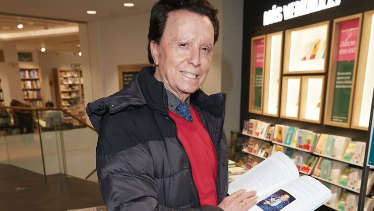 José Ortega Cano en la presentación del libro sobre Rocío Jurado