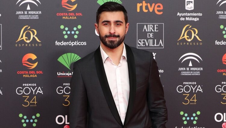 Rayden en la alfombra roja de los Goya 2020