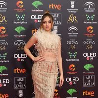 Ana Mena en la alfombra roja de los Goya 2020