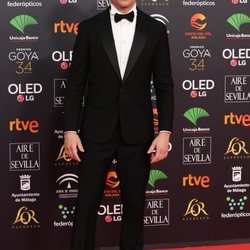 Jaime Lorente en la alfombra roja de los Goya 2020