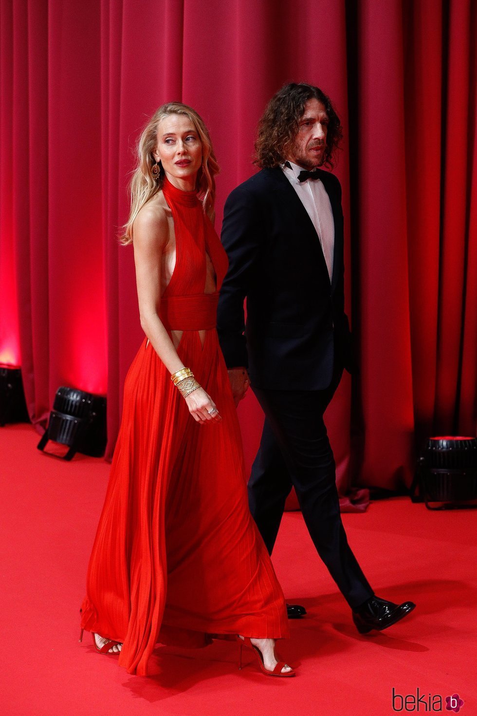 Carles Puyol y Vanesa Lorenzo en la alfombra roja de los Goya 2020