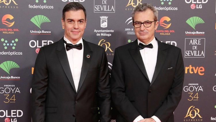 Pedro Sánchez y Mariano Barroso en la alfombra roja de los Goya 2020