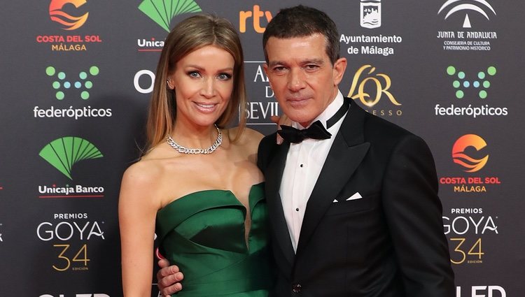 Antonio Banderas y Nicole Kimpel en la alfombra roja de los Goya 2020