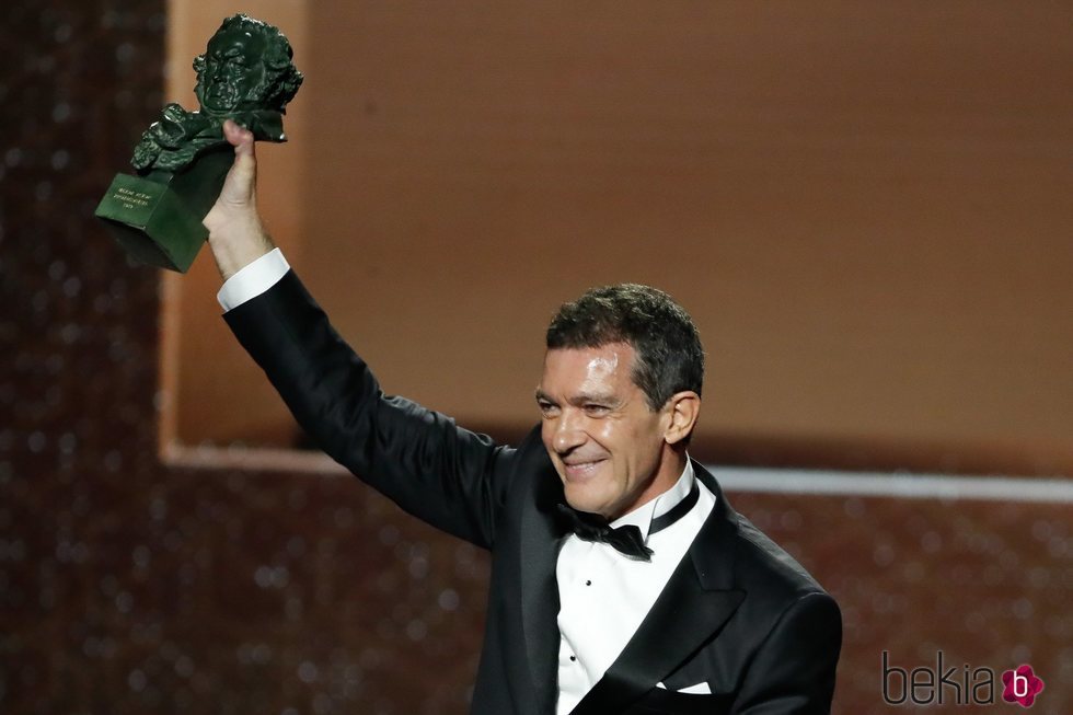 Antonio Banderas al recibir su Goya 2020 a Mejor Actor