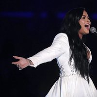 Demi Lovato durante su actuación en los Premios Grammy 2020