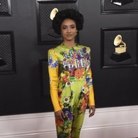 Esperanza Spalding en la alfombra roja de los Premios Grammy 2020