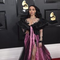 FKA twigs en la alfombra roja de los Premios Grammy 2020