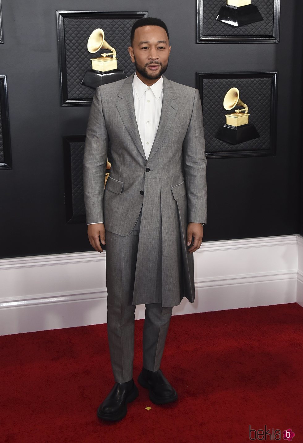 John Legend en la alfombra roja de los Premios Grammy 2020