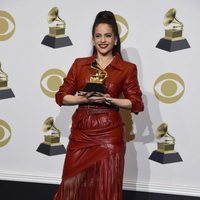 Rosalía con su Premio Grammy 2020 por 'El Mal Querer'