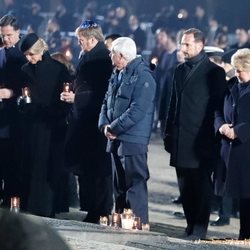 Guillermo Alejandro y Máxima de Holanda y Haakon de Noruega en el 75 aniversario de la liberación de Auschwitz-Birkenau