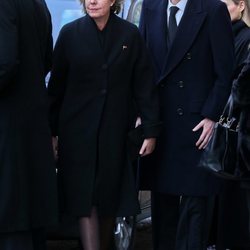 Simoneta Gómez-Acebo y Fernando Gómez-Acebo en el funeral de la Infanta Pilar en El Escorial