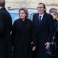 Simoneta Gómez-Acebo y Fernando Gómez-Acebo en el funeral de la Infanta Pilar en El Escorial